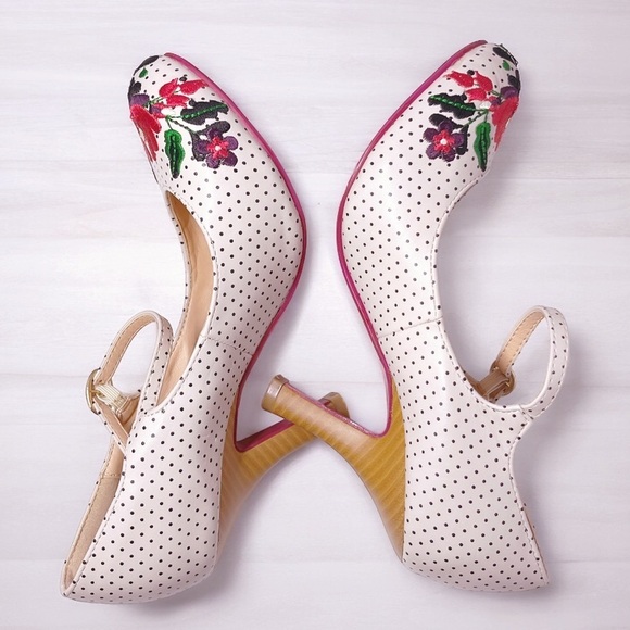Vintage Pin-Up Retro Mary Jane Heels D&G Inspired Tan Floral Dancing Days(38)7.5 - Picture 10 of 16
